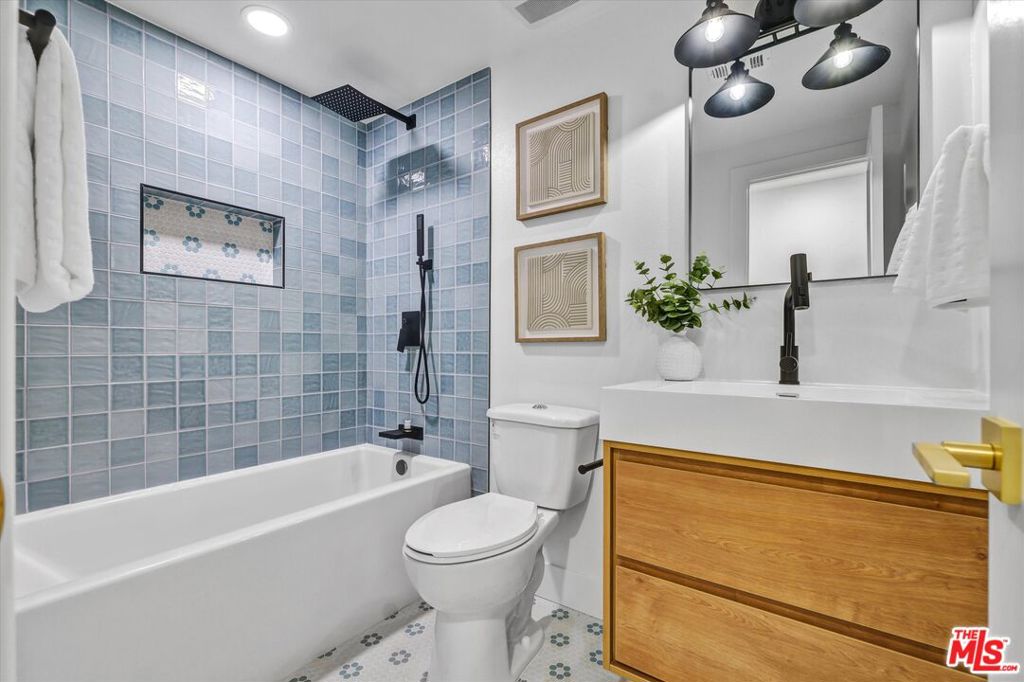 MLS #25625647 image #20