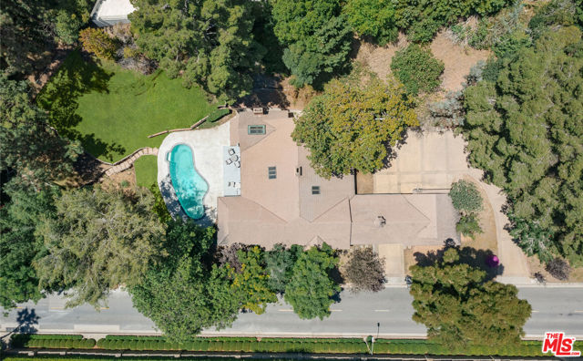 1119 Schuyler Road, Beverly Hills, California 90210, 4 Bedrooms Bedrooms, ,4 BathroomsBathrooms,Single Family Residence,For Sale,Schuyler,23322971