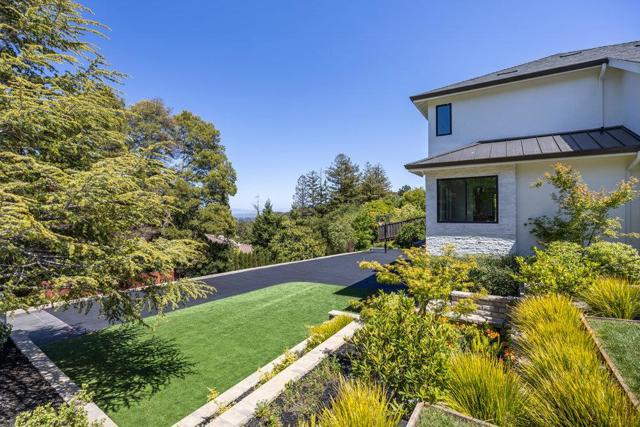 1095 Macadamia Drive, Hillsborough CA: https://media.crmls.org/mediaz/95e0e309-9311-426f-9ab4-5795acf3a93f.jpg