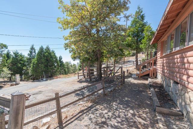 Detail Gallery Image 47 of 63 For 1211 Bridal Path, Rimforest,  CA 92378 - 2 Beds | 1 Baths