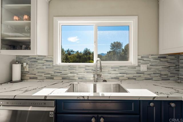 Detail Gallery Image 18 of 55 For 15912 Mussey Grade Rd, Ramona,  CA 92065 - 4 Beds | 3 Baths