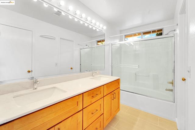 1764 Primrose Ln, Pinole CA: https://media.crmls.org/mediaz/95e27eb4-8b94-41a1-83bf-8d60d0c24937.jpg