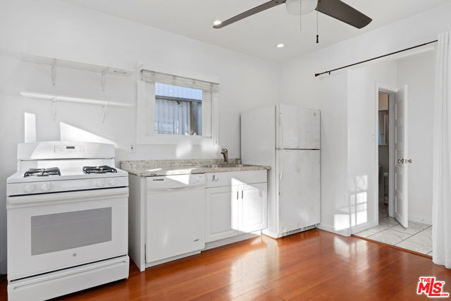 912 Victoria Avenue photo 32