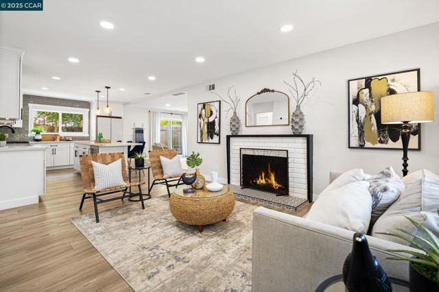4101 Joan Ave, Concord CA: https://media.crmls.org/mediaz/95e382c8-c5b6-4e10-8634-3f87aaf09a38.jpg