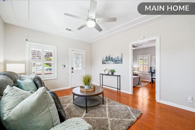 507 Maple St, Livermore CA: https://media.crmls.org/mediaz/95e4d64f-70ff-4b99-967a-56b3b21910b2.jpg