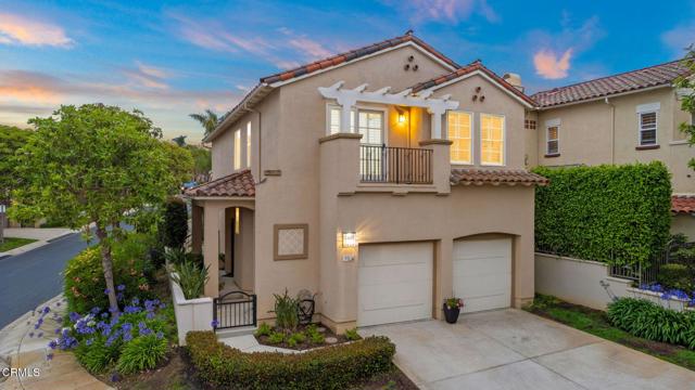 985 Corte Augusta, Camarillo CA: https://media.crmls.org/mediaz/95e56f07-828e-44c7-a4dc-f7ed40ba1563.jpg