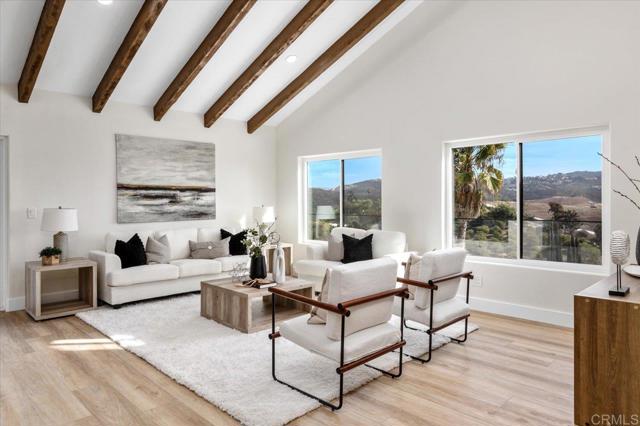 Detail Gallery Image 4 of 58 For 2918 Fairview Dr, Vista,  CA 92084 - 4 Beds | 3 Baths