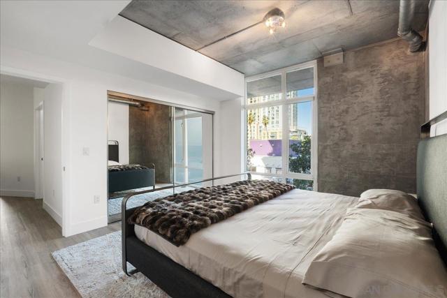 1080 Park Blvd, San Diego CA: https://media.crmls.org/mediaz/95e6167a-c461-4300-a07a-8cae8b5fc85c.jpg