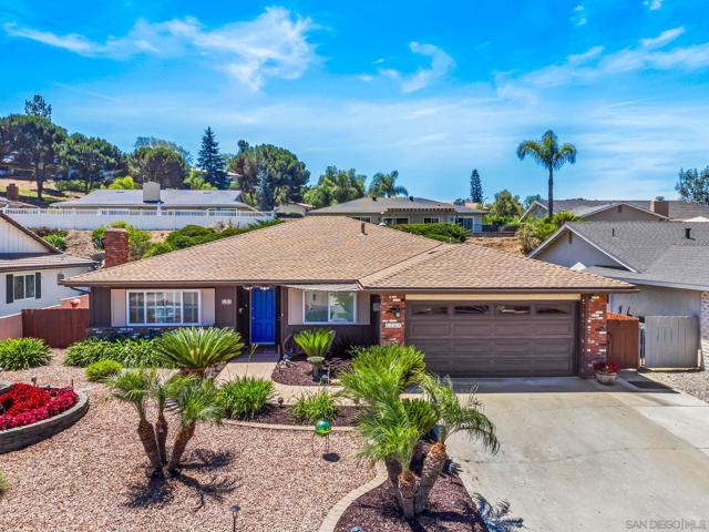 1261 La Mirada Ave, Escondido CA: https://media.crmls.org/mediaz/95e64fb8-14ee-4996-bfad-47ade834a4e3.jpg