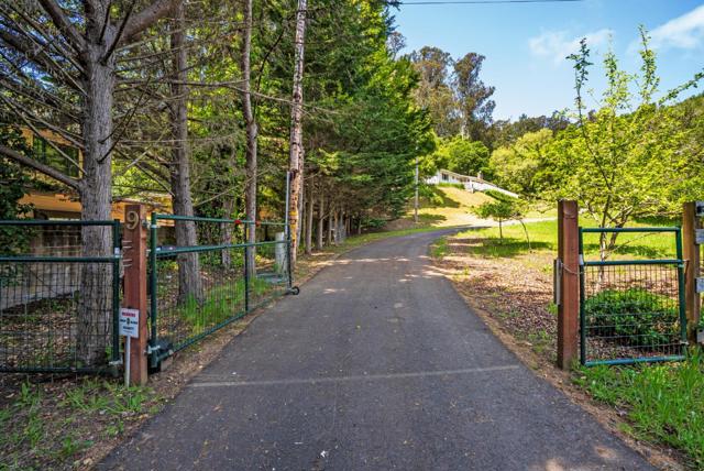 9 Nunes Road, Watsonville CA: https://media.crmls.org/mediaz/95e79ee2-d9d5-4fd3-9295-f433db2588ad.jpg