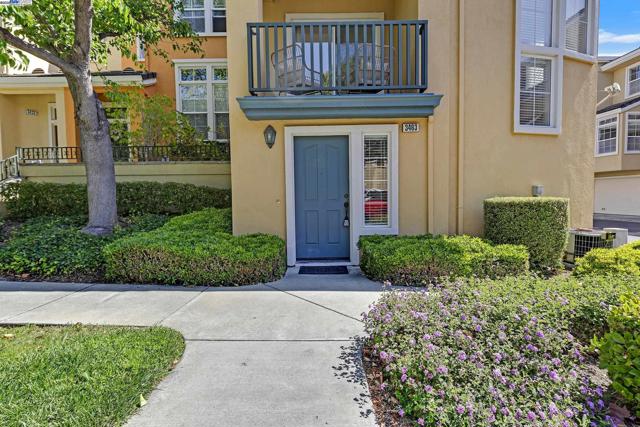 3463 Ellery Cmn, Fremont CA: https://media.crmls.org/mediaz/95e9eaf4-21a8-4602-8909-c6c7d5480ae1.jpg