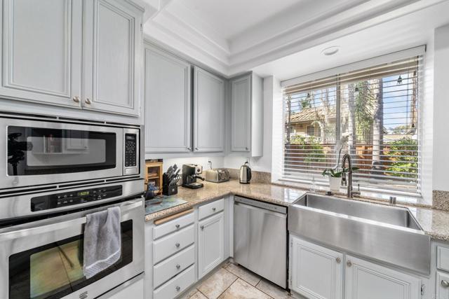 Detail Gallery Image 17 of 50 For 2538 Sea Scape, Escondido,  CA 92026 - 4 Beds | 2/1 Baths