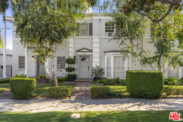 9762 Gregory Way photo 4
