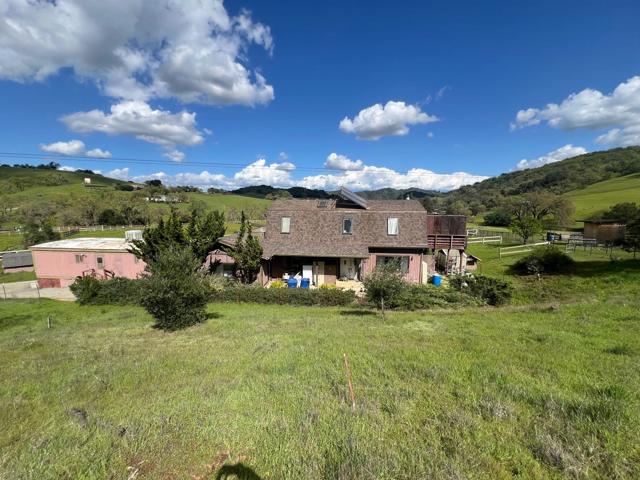 5390 Little Uvas Road, Morgan Hill CA: https://media.crmls.org/mediaz/95ec18f6-9247-4d92-9d9c-26e579afd6b0.jpg