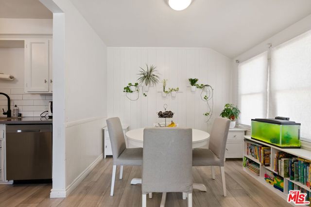 18741 Covello Street, Reseda CA: https://media.crmls.org/mediaz/95ec9826-5295-4946-bf91-53ba47752ea6.jpg