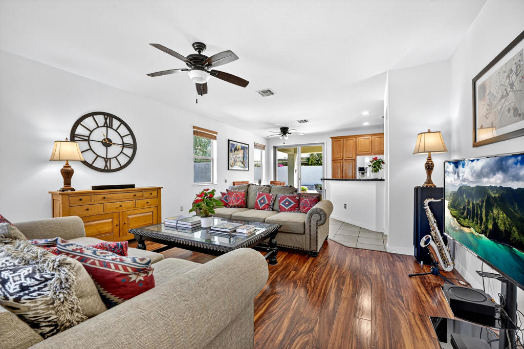 MLS #219136272DA image #5