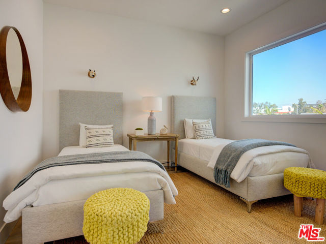 6018 Comey Avenue, Los Angeles CA: https://media.crmls.org/mediaz/95edf211-9dae-4e47-942c-93fefde80cd0.jpg
