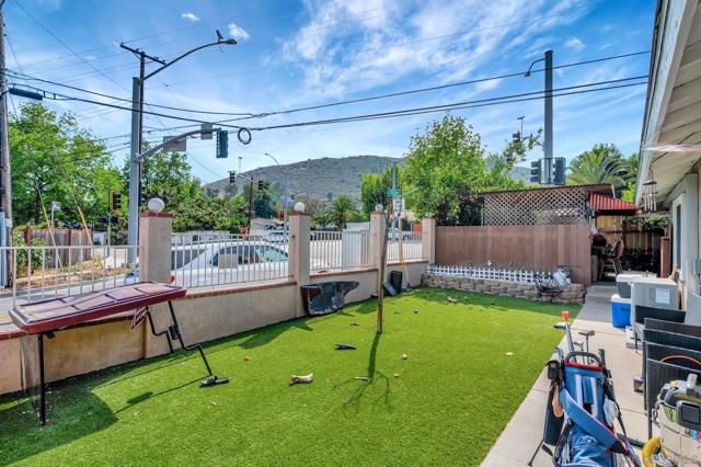 12004 06 Winter Gardens Dr, Lakeside CA: https://media.crmls.org/mediaz/95ee4ccf-1284-4e63-9cbe-3bd5ca17433c.jpg