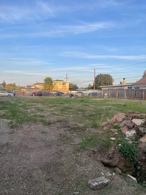 1100 Norton Street, San Mateo CA: https://media.crmls.org/mediaz/95ef199e-b0c1-46a5-bf64-768c020770b7.jpg