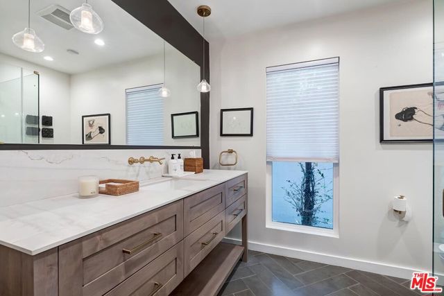 2663 Anchor Avenue, Los Angeles CA: https://media.crmls.org/mediaz/95ef8e89-235d-491f-b88f-46a872f29cc2.jpg