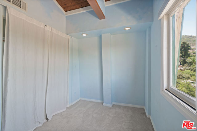1212 Fernwood Pacific Drive, Topanga CA: https://media.crmls.org/mediaz/95f1002f-627a-465b-b58d-8afad4c5123b.jpg