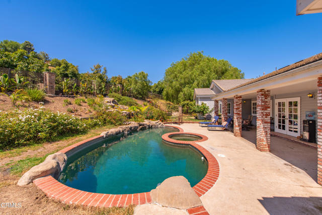 4850 N Moorpark Road, Thousand Oaks CA: https://media.crmls.org/mediaz/95f144c4-dba7-41f3-b717-0e4bbdd66482.jpg