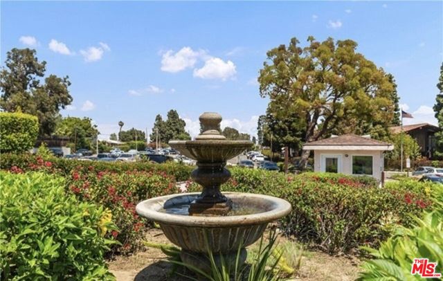 394 S MIRALESTE Drive, San Pedro CA: https://media.crmls.org/mediaz/95f268d4-d6c1-4e9a-93d0-9a1ee26fcfc0.jpg