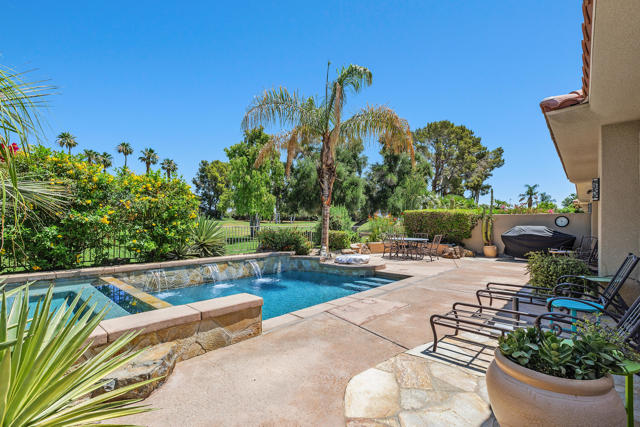 99 Kavenish Drive, Rancho Mirage CA: https://media.crmls.org/mediaz/95f2bfe1-6f22-4663-9c39-d351ce13c2ea.jpg