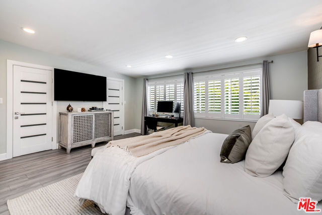 3544 Laurel Canyon Boulevard, Studio City CA: https://media.crmls.org/mediaz/95f329e6-5748-406b-b0c5-99b2623c1bea.jpg