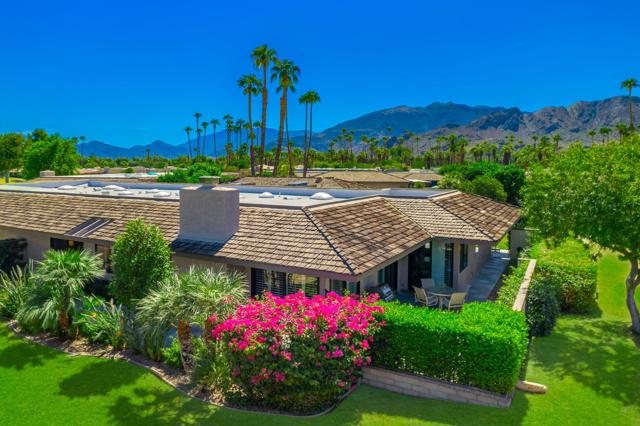 6 Oxford Court, Rancho Mirage CA: https://media.crmls.org/mediaz/95f3307c-9816-47c3-86a1-2691f265f2c8.jpg