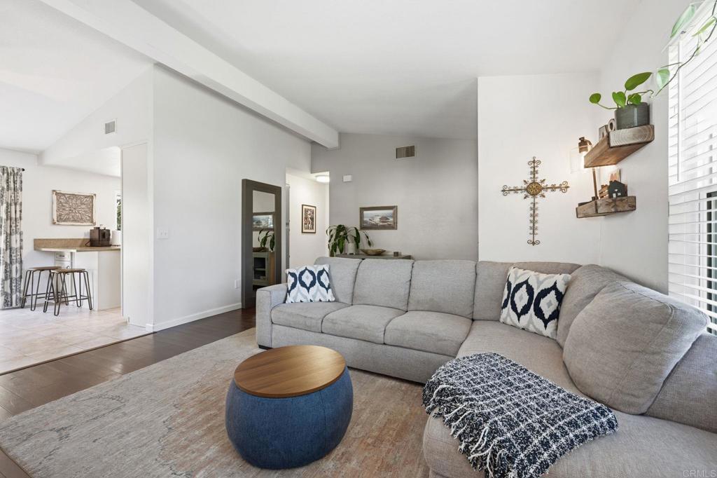 95F359E9 70E6 49C1 B748 021331E3Dc8D 2112 Savona Ct, Vista, Ca 92084 &Lt;Span Style='BackgroundColor:transparent;Padding:0Px;'&Gt; &Lt;Small&Gt; &Lt;I&Gt; &Lt;/I&Gt; &Lt;/Small&Gt;&Lt;/Span&Gt;