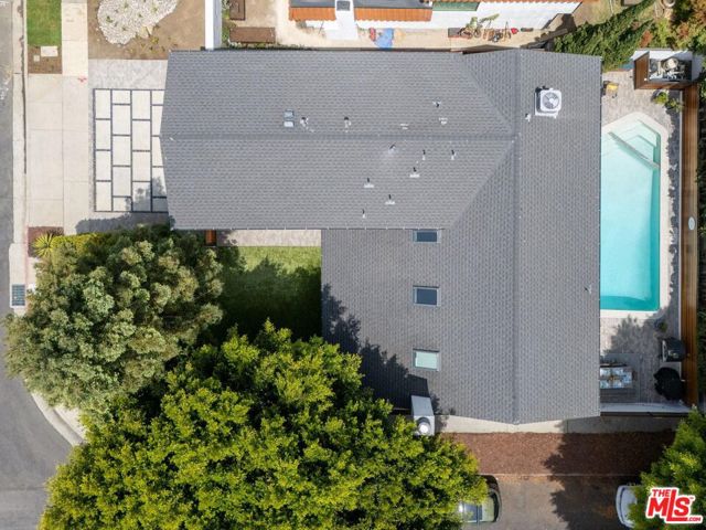 3134 Granville Avenue, Los Angeles CA: https://media.crmls.org/mediaz/95f4c1c0-a8e3-4226-ab5c-9e625efbd623.jpg