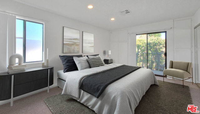 4311 Colfax Avenue, Studio City CA: https://media.crmls.org/mediaz/95f5ede2-9d45-4d89-9d3c-ae65fbc743b0.jpg