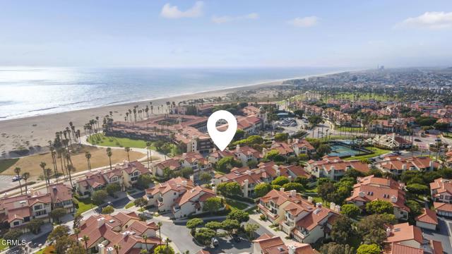 2205 Vina Del Mar, Oxnard CA: https://media.crmls.org/mediaz/95f662c9-58f0-4b8c-95bc-2703195cedcd.jpg