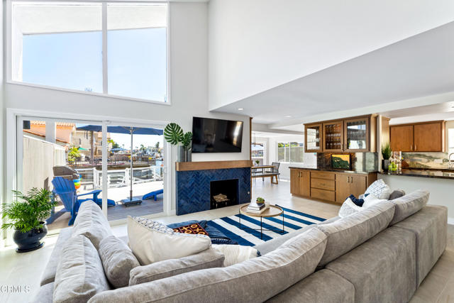 Detail Gallery Image 25 of 59 For 3810 W Hemlock St, Oxnard,  CA 93035 - 4 Beds | 4 Baths