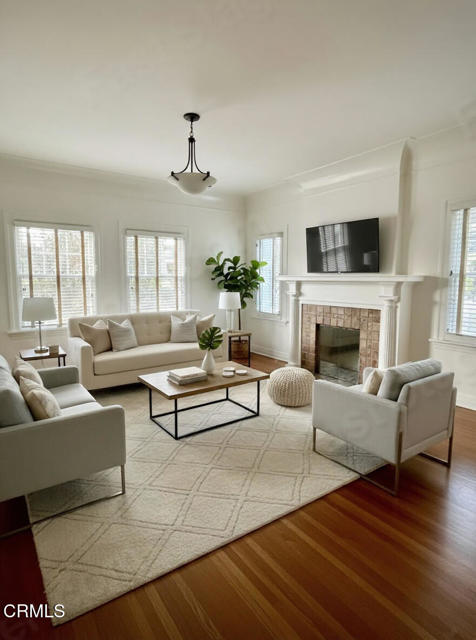 Detail Gallery Image 4 of 28 For 588 S Mentor Ave #B,  Pasadena,  CA 91106 - 2 Beds | 1 Baths