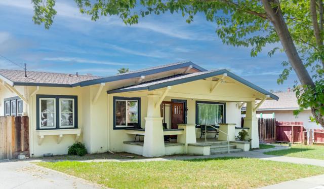906 West Street, Hollister CA: https://media.crmls.org/mediaz/95f7ab29-5bbd-4ae2-bfd6-70ef1d71c10f.jpg
