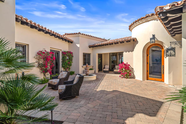 31 Hillcrest Drive, Rancho Mirage CA: https://media.crmls.org/mediaz/95f7ea5b-a337-46cf-912a-a692cf1b1a6e.jpg