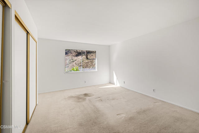 4260 Dalewood Circle, Newbury Park CA: https://media.crmls.org/mediaz/95f887f3-f5cb-4bd2-9eb5-d968af680bf1.jpg