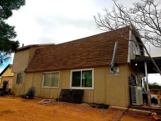 38400 Fischer N Road, Anza CA: https://media.crmls.org/mediaz/95f8edc7-935d-443e-af57-6372861d182c.jpg