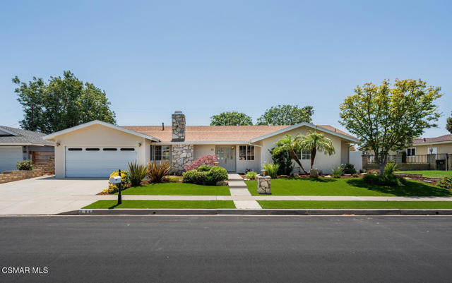 86 Teasdale Street, Thousand Oaks CA: https://media.crmls.org/mediaz/95f9c804-4a75-4e71-b750-600fdef0c3b8.jpg