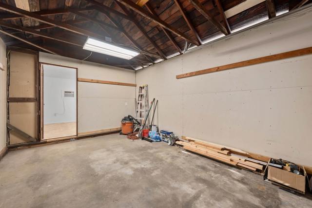 9920 22 River St, Lakeside CA: https://media.crmls.org/mediaz/95fa292e-c699-48c4-abb8-c61743b6347f.jpg