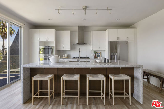 2264 Moreno Drive, Los Angeles CA: https://media.crmls.org/mediaz/95fad28c-3c28-4653-a6ea-abce5038237a.jpg