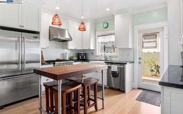 690 S K St, Livermore CA: https://media.crmls.org/mediaz/95fb837c-fd38-4232-a869-c384c8457833.jpg
