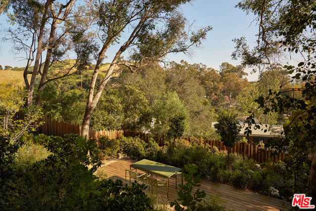 Image 29 of 35 For 1960 Escarpa Drive