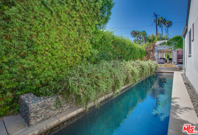 449 Westbourne Drive, West Hollywood CA: https://media.crmls.org/mediaz/95fd1af1-49b8-4967-8c9c-04554df42cd5.jpg