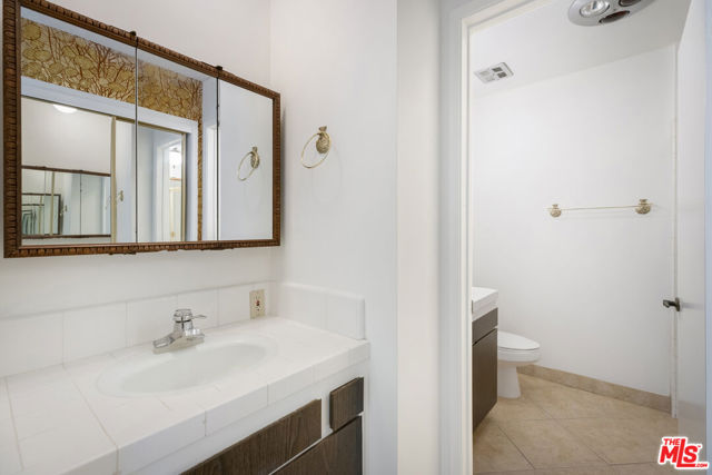 721 Esplanade, 306 photo 12