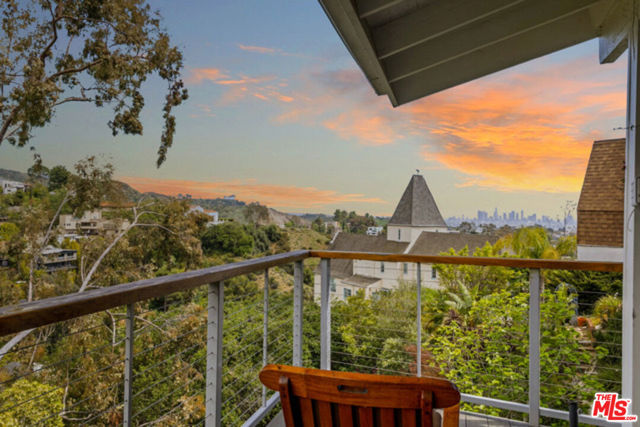 3162 Durand Drive, Los Angeles CA: https://media.crmls.org/mediaz/95fe1dc1-5aca-453e-b10b-8b8c6ff4d4ae.jpg