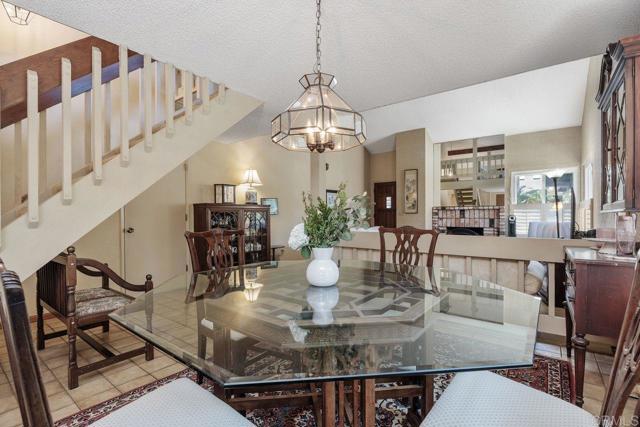 1440 Tennis Match Way, Encinitas CA: https://media.crmls.org/mediaz/95fe5030-f7e6-4431-acc9-a114bebde85d.jpg