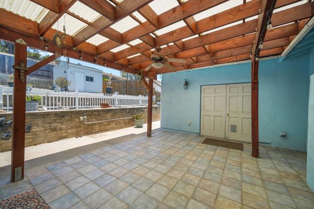3711 Fairway Dr, La Mesa CA: https://media.crmls.org/mediaz/95fe5658-d7c4-42b9-933b-4efa9ea1d536.jpg